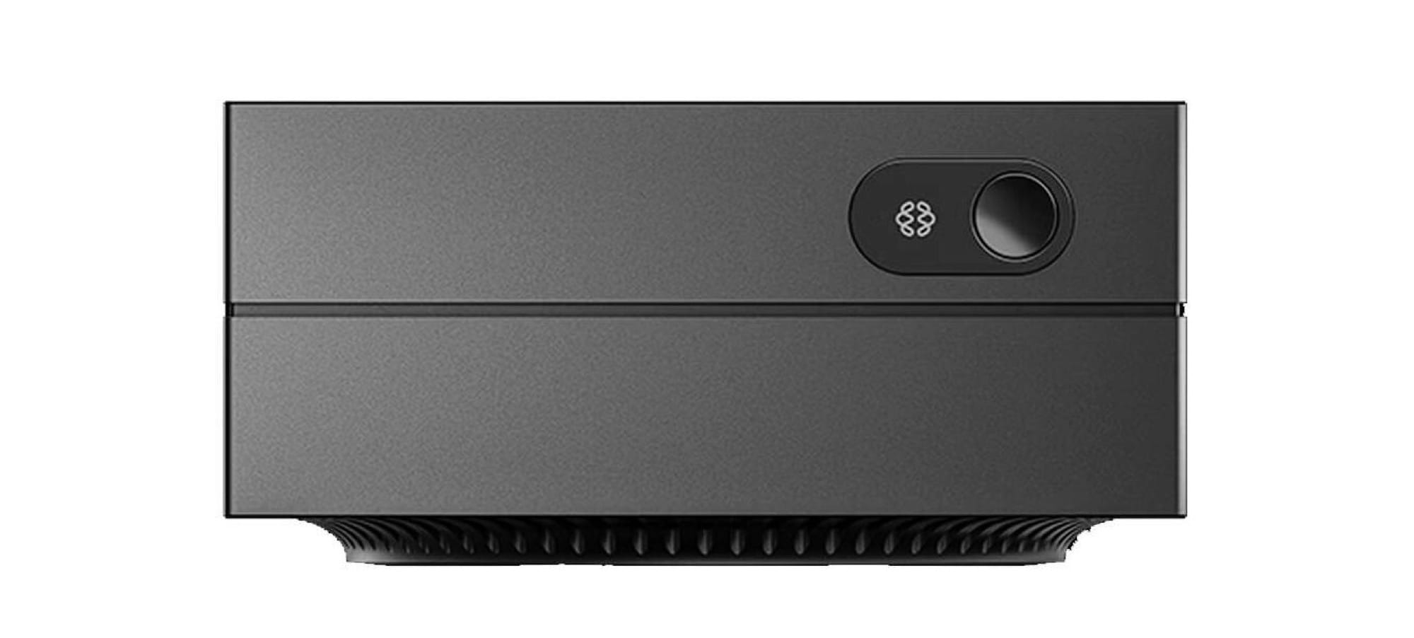 Port belakang Lenovo AI Host Mini dengan berbagai konektivitas