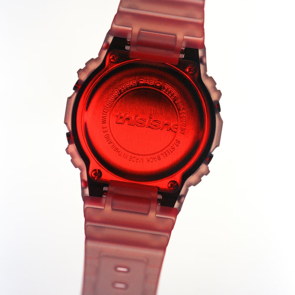 Tampak kotak kemasan spesial Casio G-Shock x thisisneverthat edisi kolaborasi yang minimalis