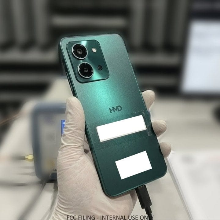 Tampilan varian warna HMD C2P