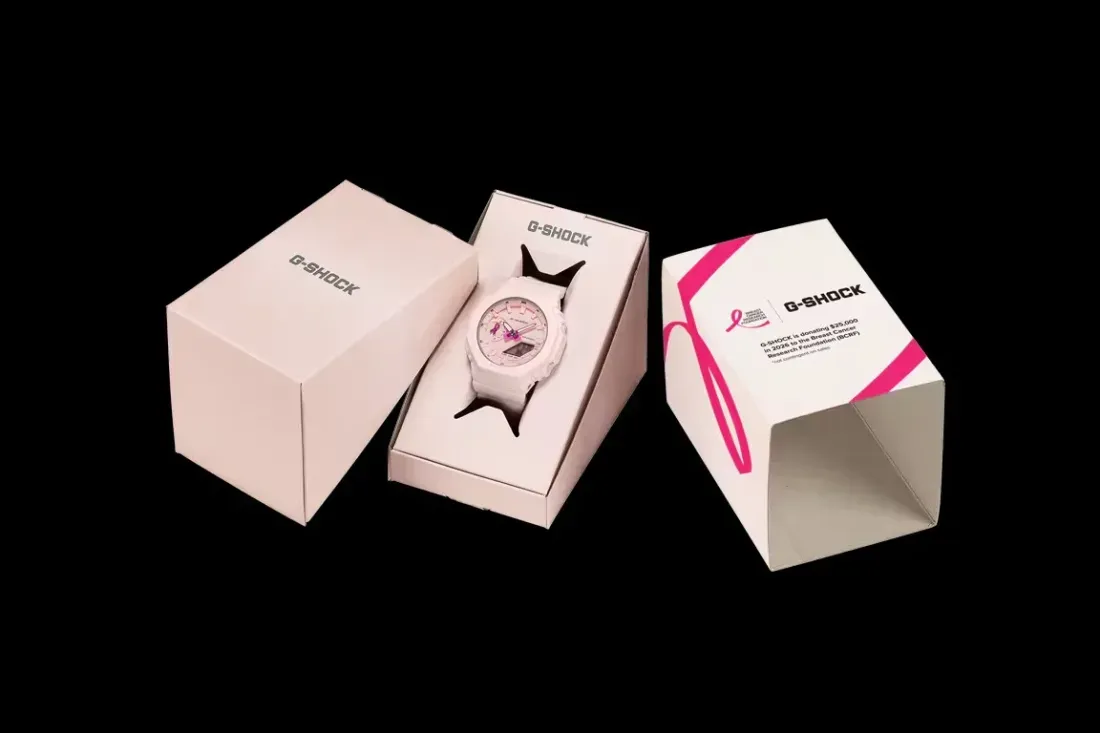 Tampilan dial analog digital dan aksen pita pink ribbon pada G-Shock GMAS2100PR-4A