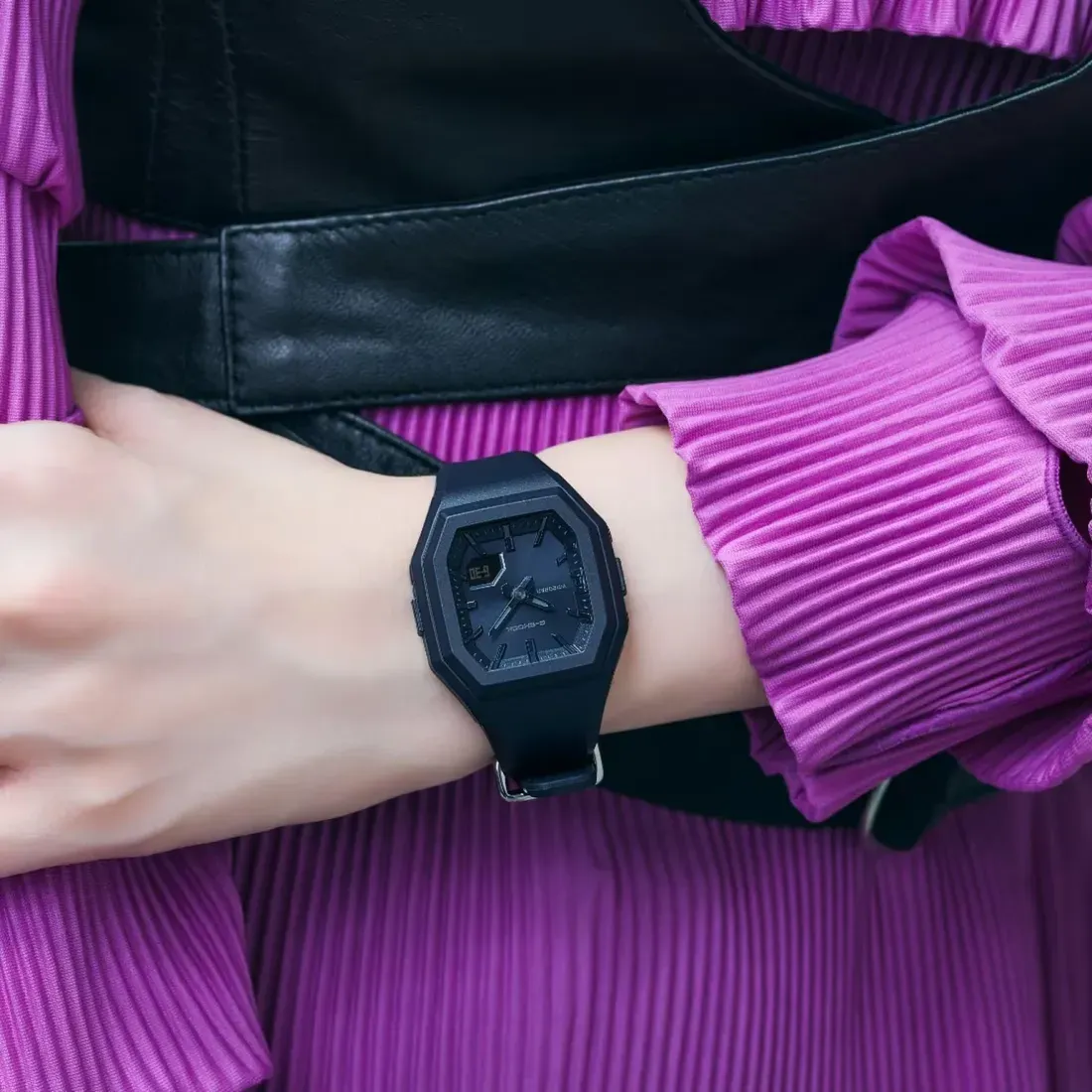 Bentuk fisik dan profil tipis Casio G-Shock GMA-S160
