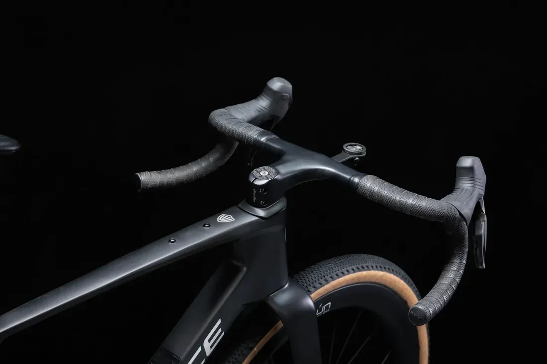 Kokpit karbon terintegrasi Winspace Adventure Handlebar pada sepeda G5