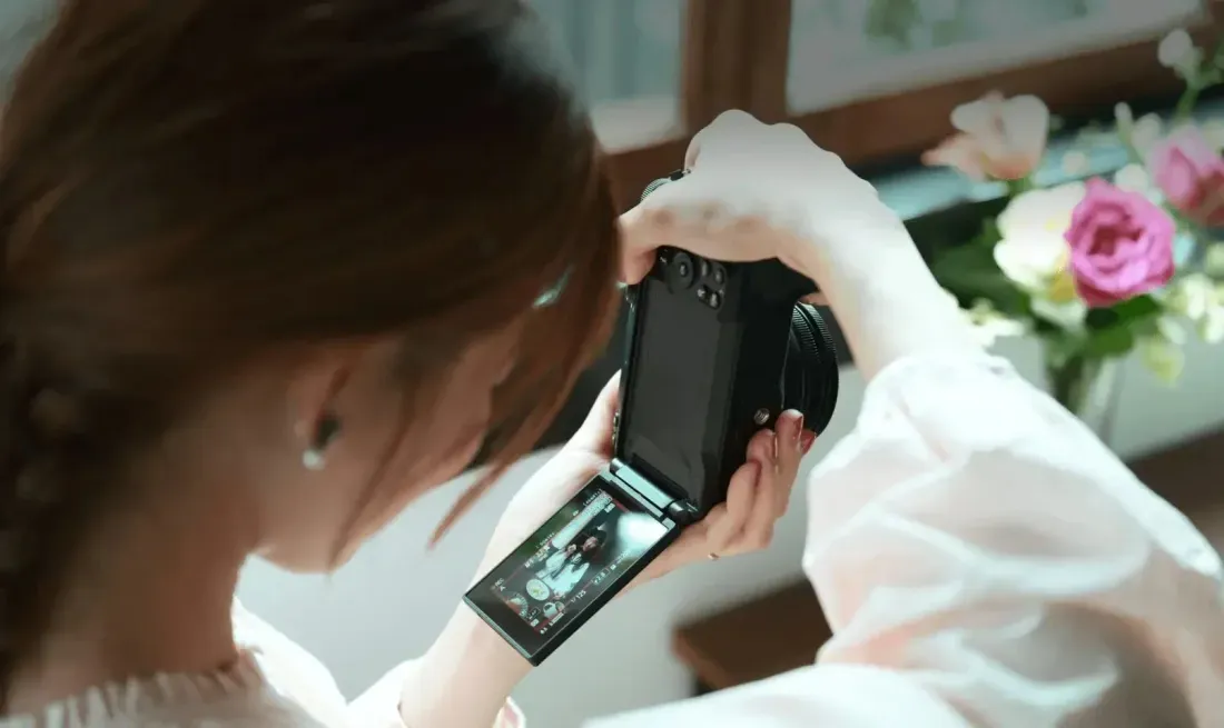 Kamera Nikon Z5IIC untuk perekaman video 4K 60 fps