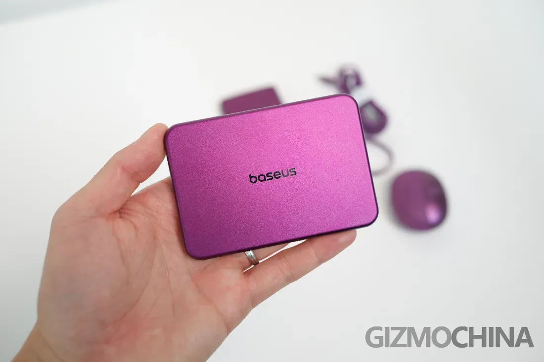 Baseus PicoGo AM71 dengan bodi tipis untuk pengisian iPhone