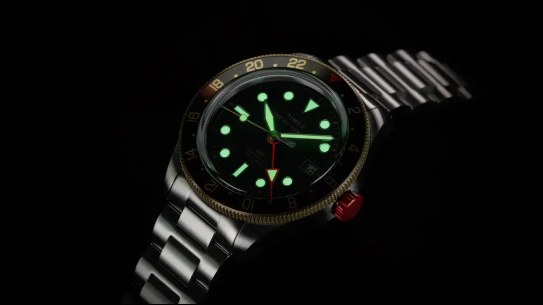 Tiga pilihan desain jam Timex Waterbury Heritage Automatic
