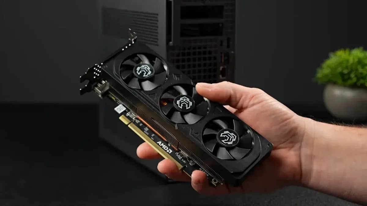 Mini PC Kompak Berperforma Grafis Ekstrem untuk Gamer dan Kreator