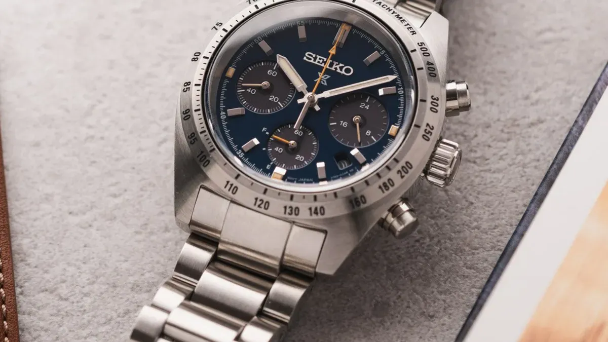 Chronograph Solar Ringkas Bergaya Vintage Balap yang Nyaman Digunakan