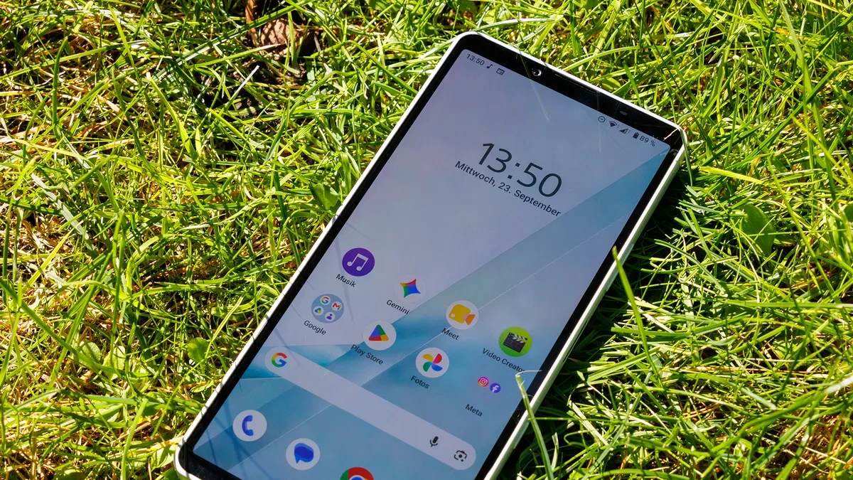 Sony Xperia 10 VIII dengan perlindungan debu IP6X dan ketahanan air IPX5 serta IPX8