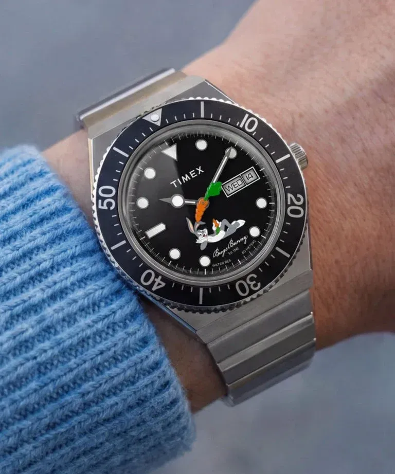 Detail bodi stainless steel jam tangan Timex Bugs Bunny M79 Automatic