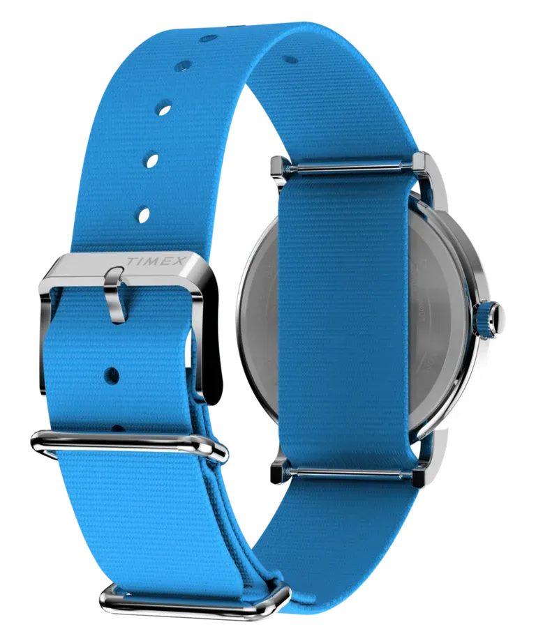 Sisi samping bodi kuningan lapis perak Timex Weekender Tweety Bird