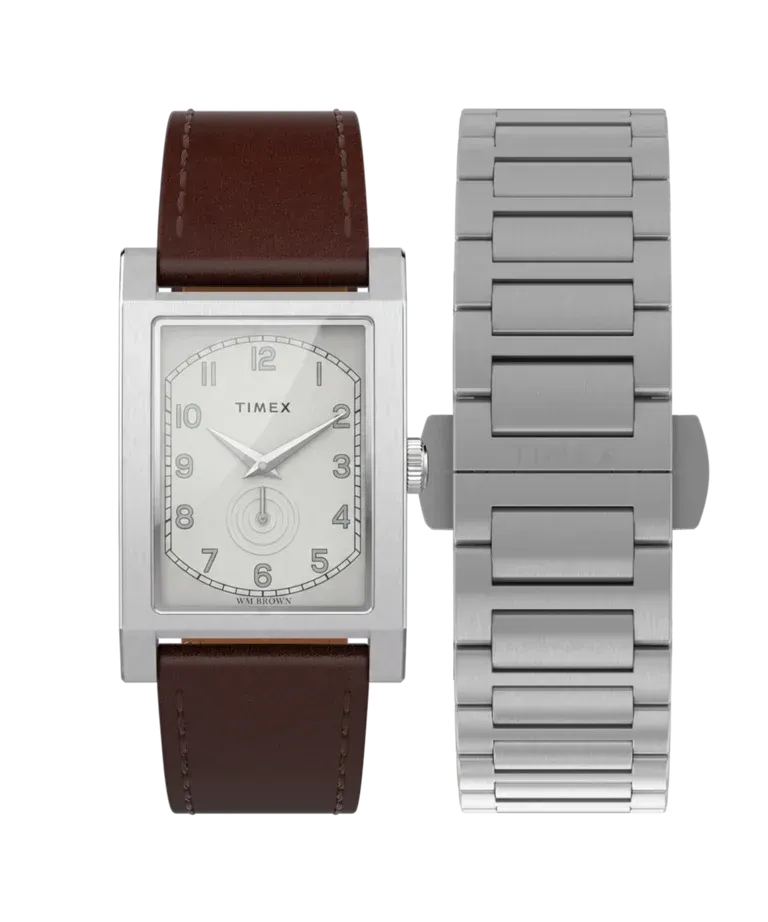 Detail dial perak dua warna dan subdial detik kecil WM Brown x Timex Rectangle Watch