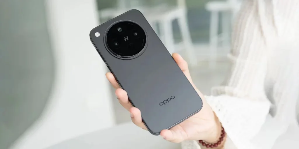 OPPO Siapkan Kamera Depan 100MP Persegi, Tantang iPhone 17 1 OPPO kamera depan 100MP dengan sensor persegi inovatif