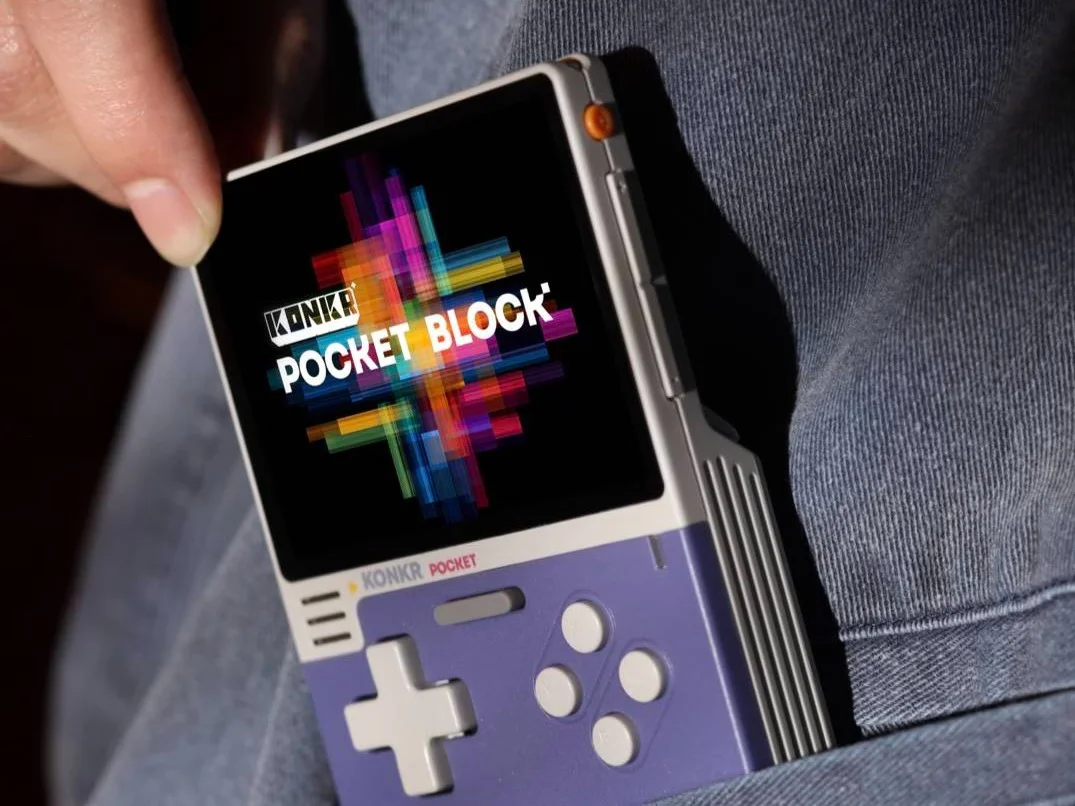 Ayaneo Konkr Pocket Block handheld gaming AI pertama dengan desain retro dan compact