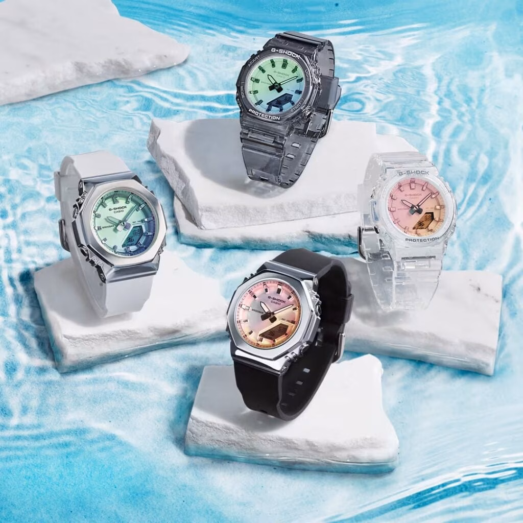 Model Casio G-Shock dengan bahan resin transparan ringan