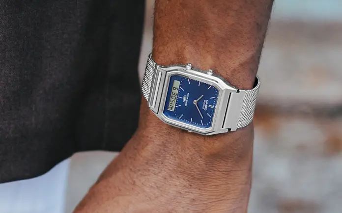 10 Pilihan Jam Tangan Casio Terbaik dengan Harga Terjangkau 2026 8 Casio Vintage AQ230EM-2A dengan strap mesh