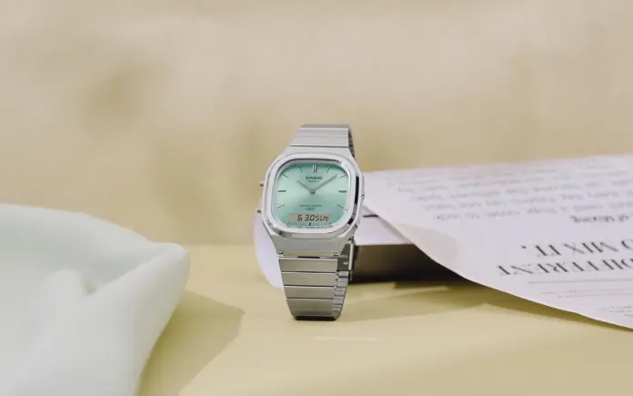 10 Pilihan Jam Tangan Casio Terbaik dengan Harga Terjangkau 2026 2 Desain Casio Vintage AQ240E-2A dengan dial biru