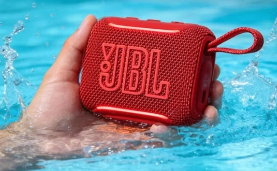 Desain speaker JBL Go 5 kecil dan ringan