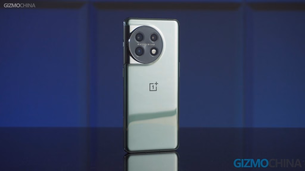 Desain dan layar OnePlus 11 dengan kecepatan Snapdragon 8 Gen 2