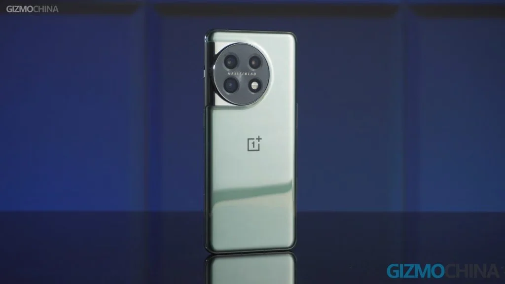 Desain dan layar OnePlus 11 dengan kecepatan Snapdragon 8 Gen 2