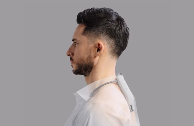 Desain Sony Reon Pocket Pro Plus dengan neckband fleksibel yang nyaman dipakai