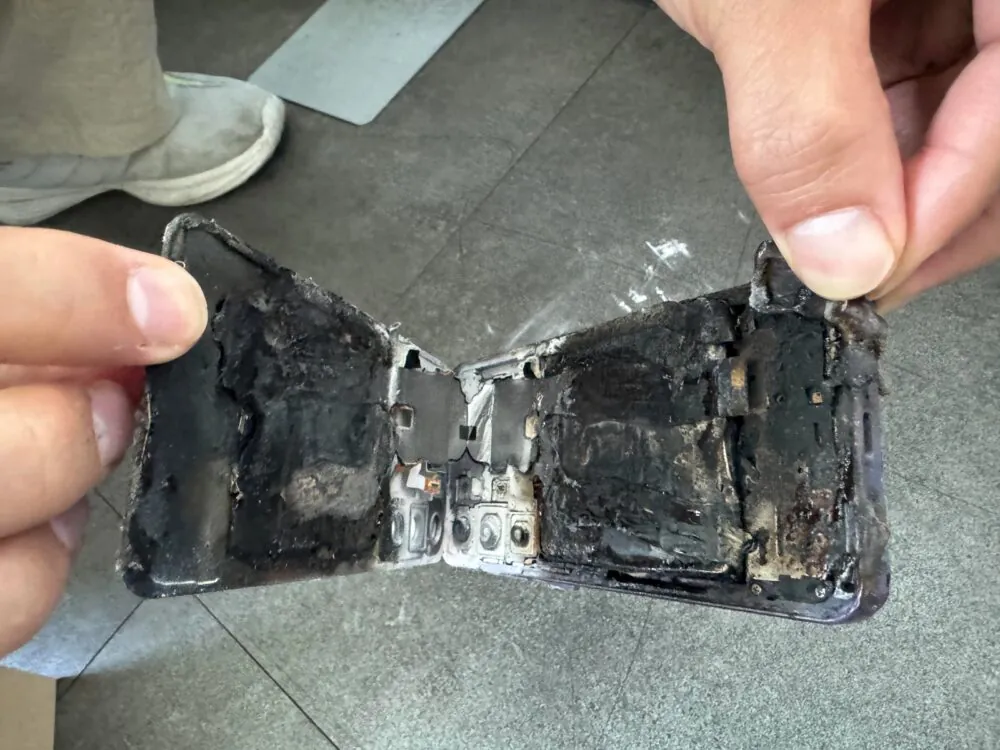 Visualisasi termal smartphone saat pengisian daya