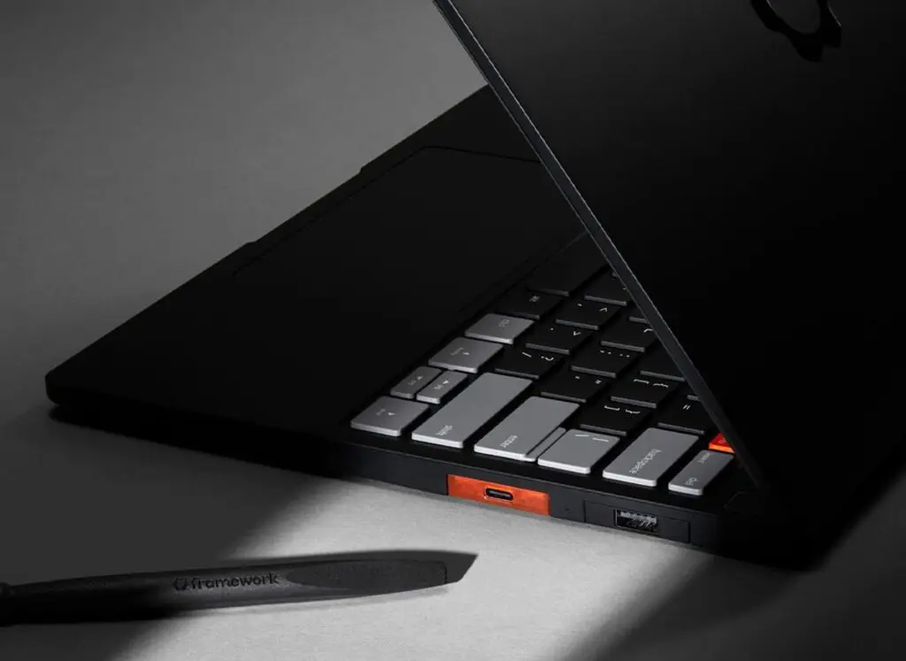 Framework Laptop 13 Pro dengan desain modular dan layar premium