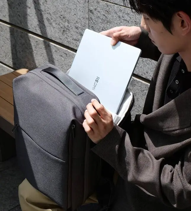Kompartemen dalam Xiaomi Mijia Minimalist Business Backpack (Photo: Xiaomi)